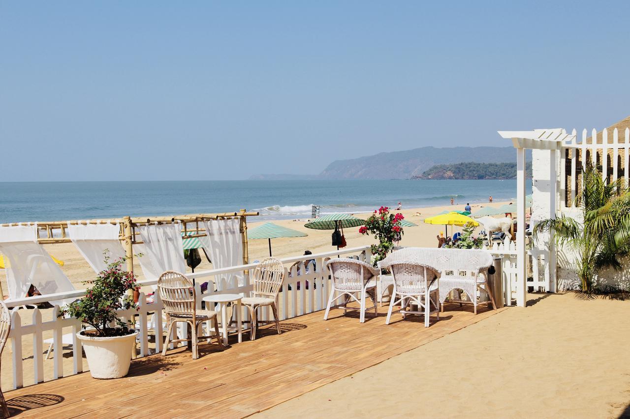 The White Resort Agonda Εξωτερικό φωτογραφία