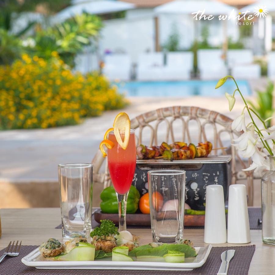 The White Resort Agonda Εξωτερικό φωτογραφία