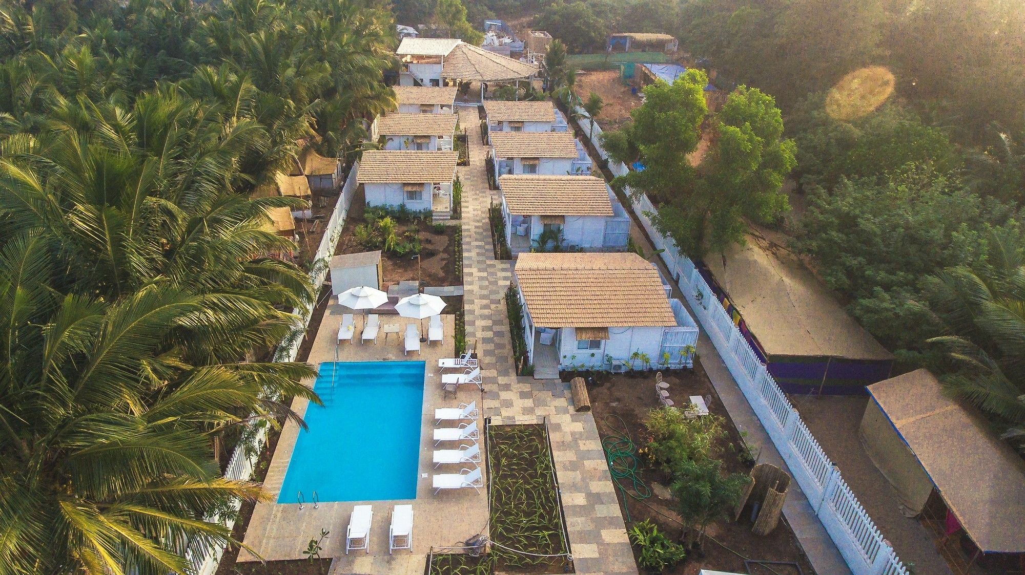 The White Resort Agonda Εξωτερικό φωτογραφία
