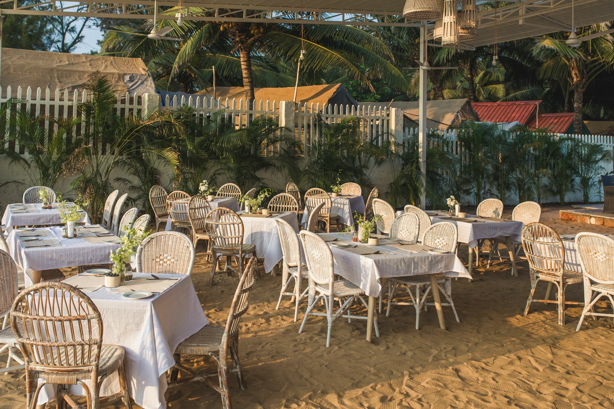 The White Resort Agonda Εξωτερικό φωτογραφία